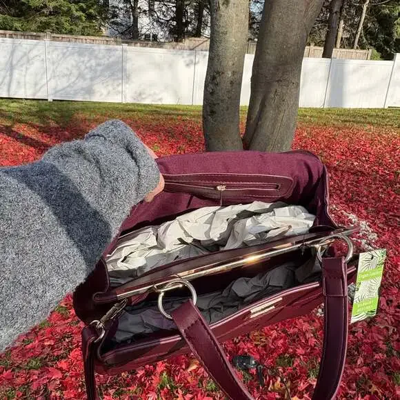 Badgley Mischka Vegan Plum Leather Quilted Tote Bag New - Picture 8 of 9